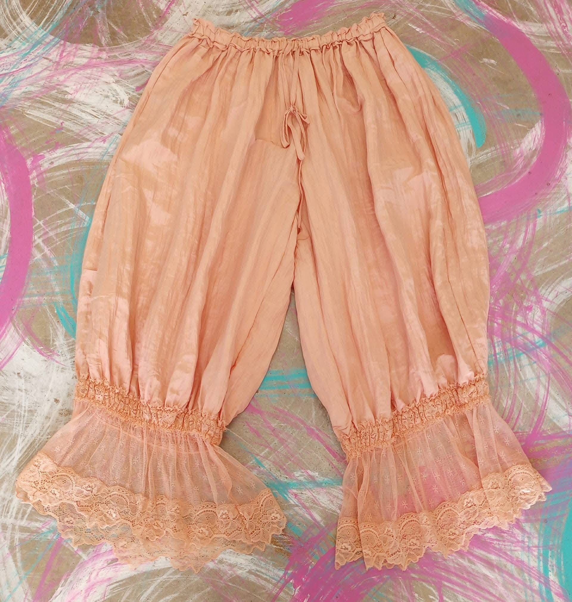 Peach bloomers