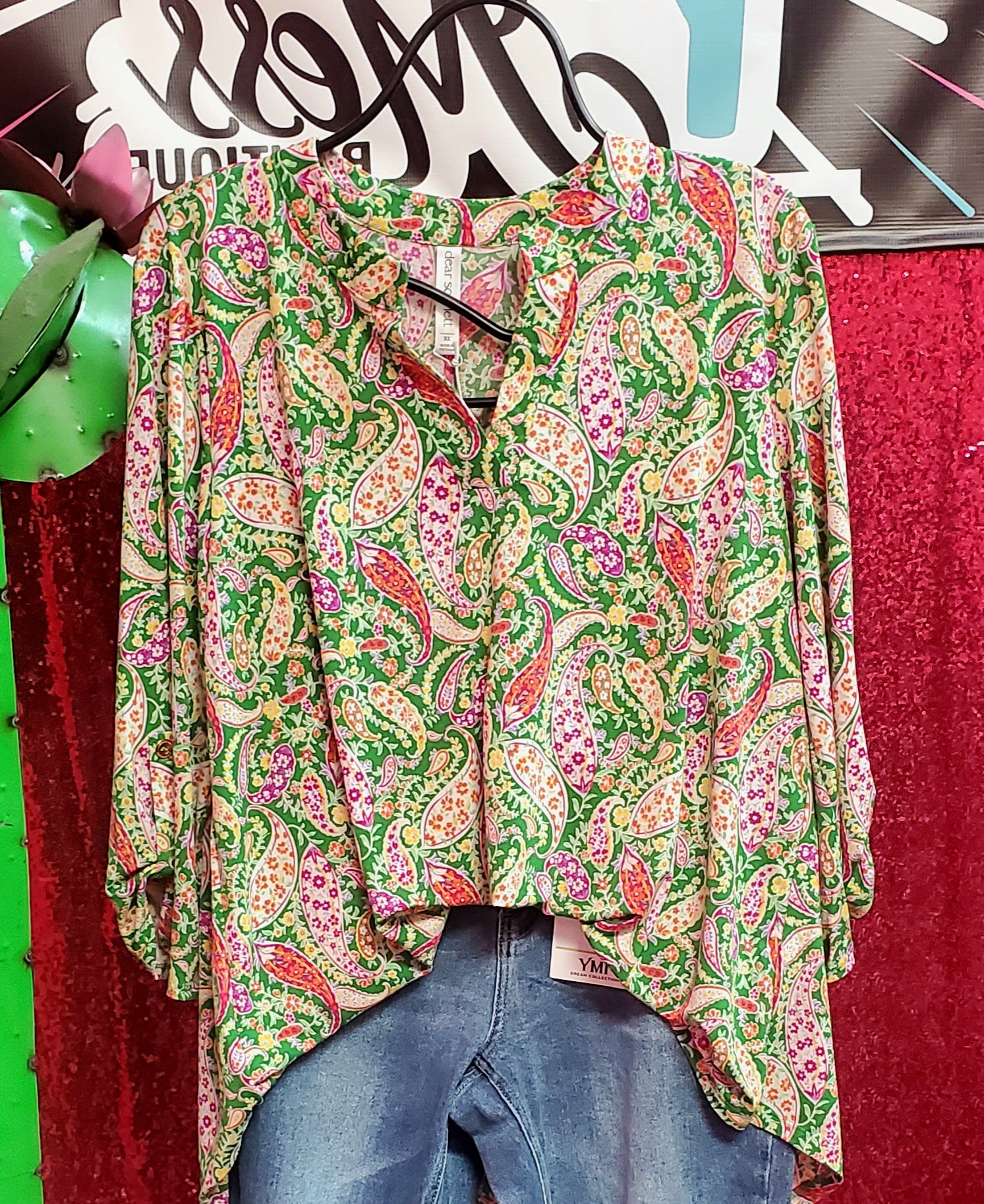 Green Paisley Curvy